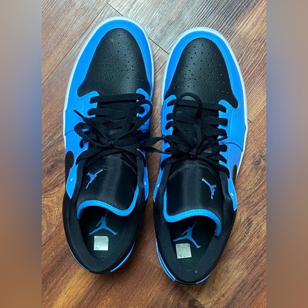 Air Jordan 1 low “University Blue Black”